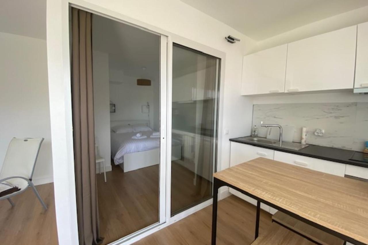 Beautiful Flat For 4 Very Closed To The Beach Cabourg Bagian luar foto